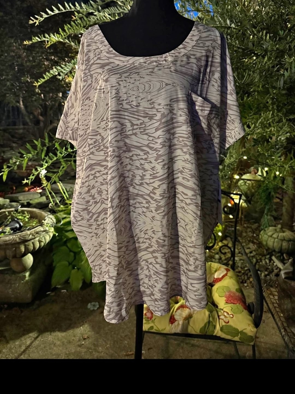 Calvin Klein Jeans Scoop Neck Tunic in Light Lavender and Beige Abstract